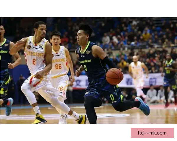 什琴斯尼退役后复出加盟巴萨成惊喜转会 助力球队再创辉煌